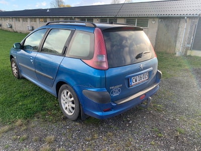 Peugeot 206, 1,4 Performance SW, Benzin, 2005, km 245000, blåmetal, træk, aircondition, 5-dørs, cent