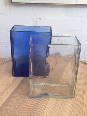 Glas, Vase, Finsk Helene Tynell, 2 stk vintage vaser  i fin stand kobolt blå og klart glas og prisen