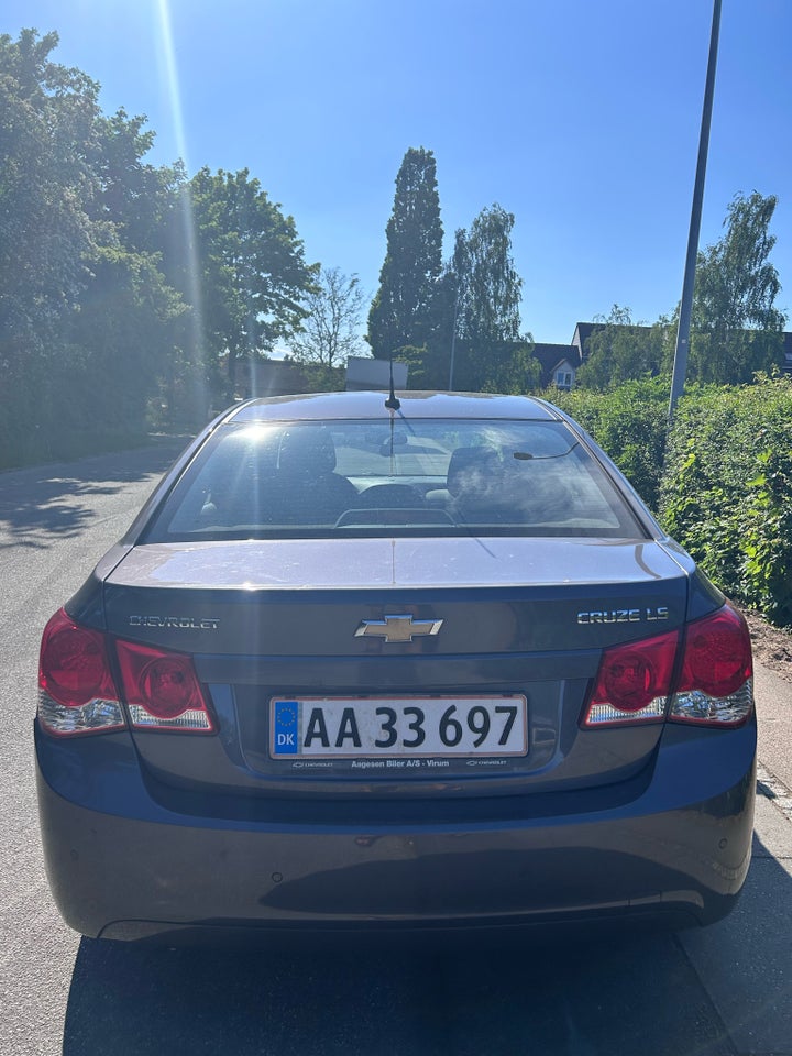 Chevrolet Cruze, 1,8 LS, Benzin