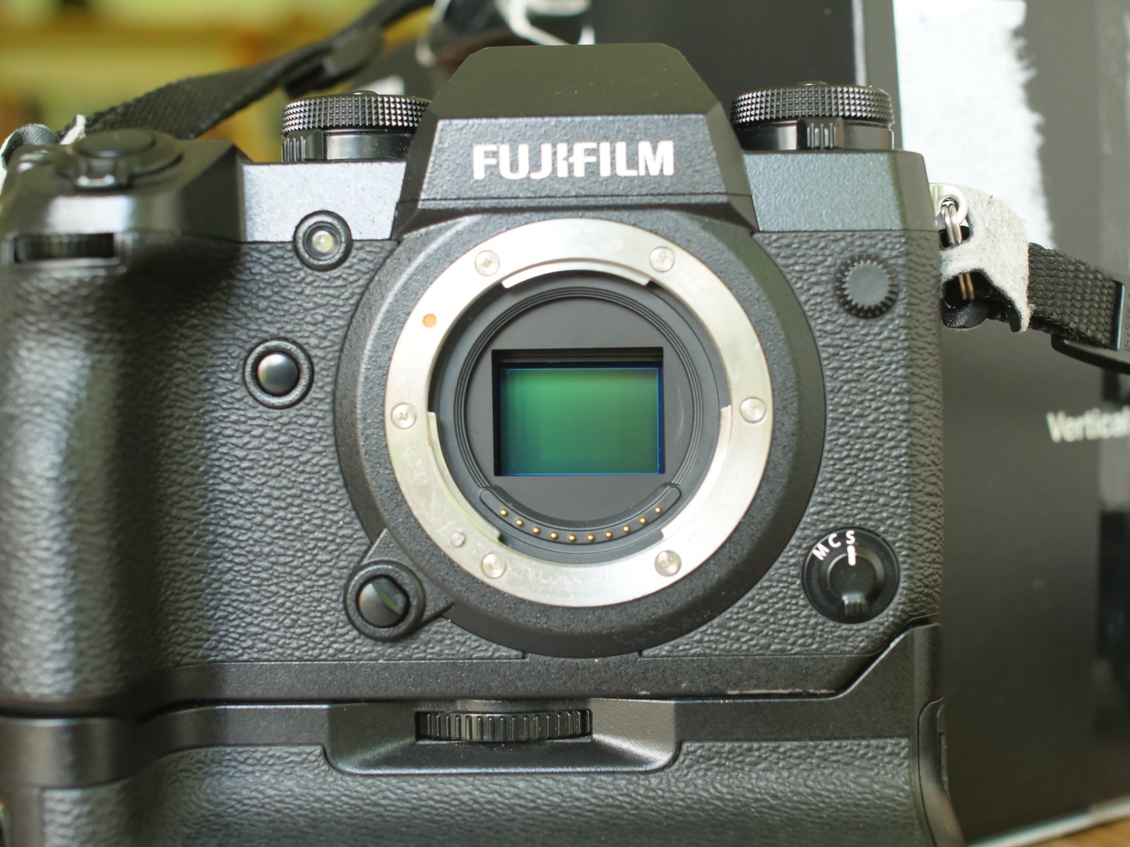 Fujifilm, X-H1, 24 megapixels