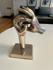 Flot kunst skulptur af Marco Evaristti (guldfisk)