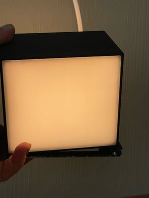 Væglampe, Cassøe, Flotte LED lamper - 2 stk

Hængt kortvarigt i udstilling

Ej dæmpbare

Vejl. Nypri