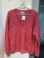 Sweater, Urban Outfitters, str. 40