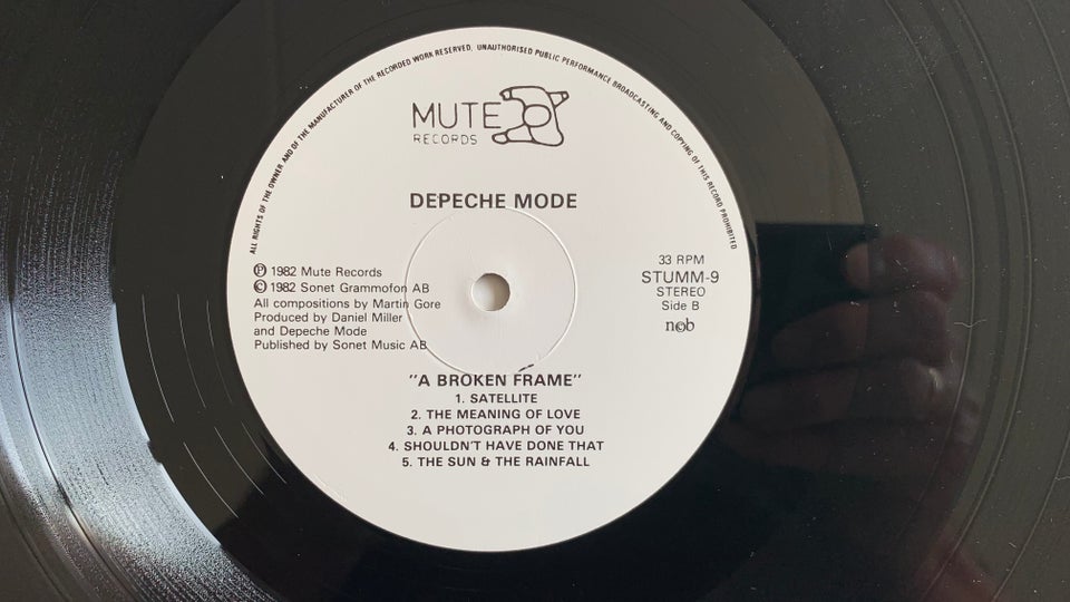 LP, Depeche Mode, A Broken Frame