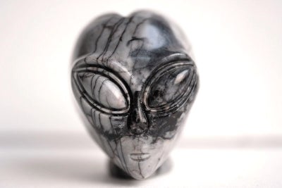 Smykker og sten, Krystal alien - Picasso Jaspis, PÅSKETILBUD; Køb krystal aliens for min 1300 - og j