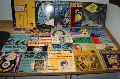 Single, Diverse, 90 singler, 18 LP-er, primært danske kunstnere. Fra 1950-erne og 60-erne.