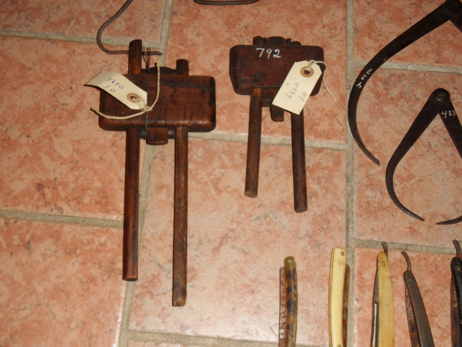Snedkerværktøj. Høvl og håndværktøj, Træ og metal, 100 år