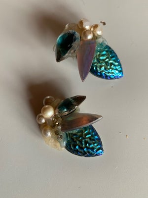 Perler, Blå sten/perler - ørerclips, 
Flotte store sten: Flot blå farve:perle/sten kan bruges til al