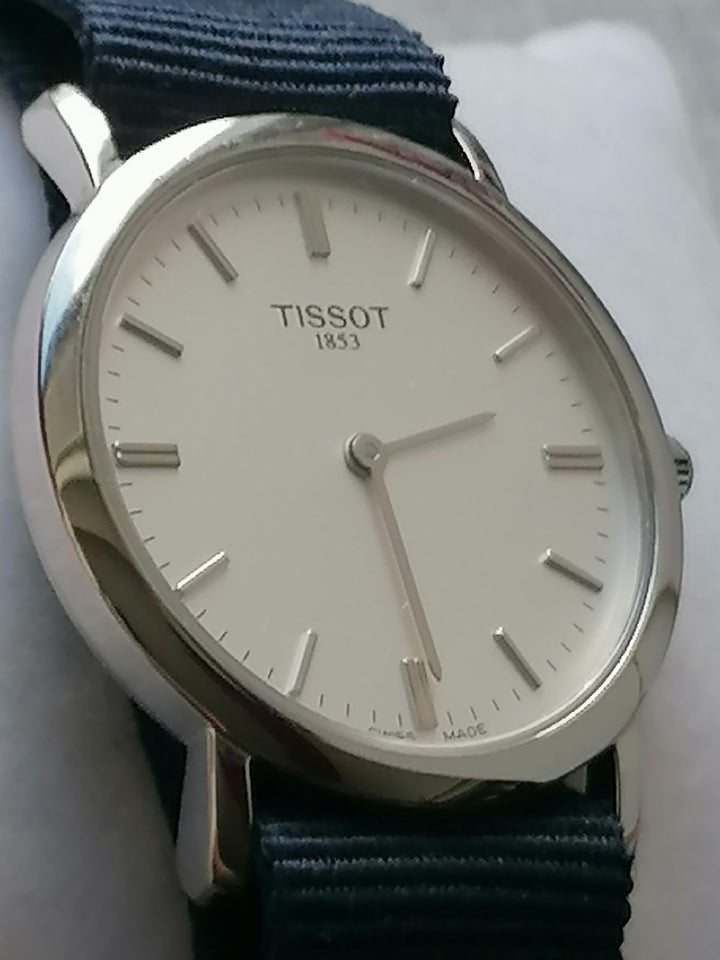 Andet smykke, SWISS ure TISSOT