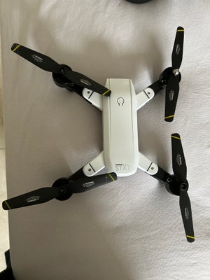 Drone, STX 7, I supergod stand, brugt maks 5 gange. Drone STX7 er en god udendørs drone med kamera d