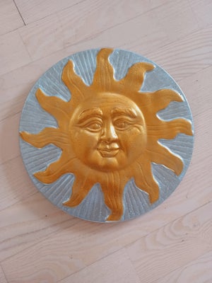 Keramik, Relief, Vintage, Superfint vintage relief - tungt - med gylden sol og lyseblå baggrund.  Ti