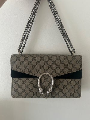 Skuldertaske, Gucci, kalveskind, Forkæl dig selv med denne smukke klassiske Gucci Dionysus GG Small 