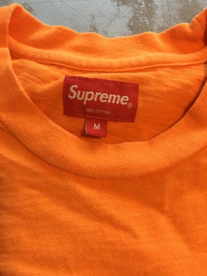 T-shirt, Supreme, str. M,  Orange,  God men brugt, Købt på supremes hjemmeside- original
Byd evt