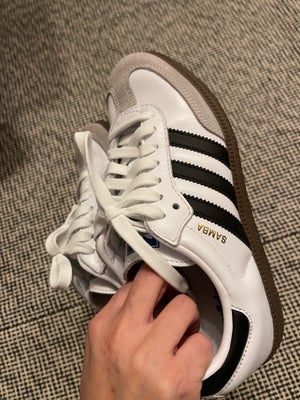 Sneakers, str. 37,5, Adidas originals samba,  Hvid og sort ,  Næsten som ny, Som vist på billedet . 