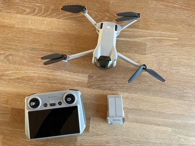 Drone, DJI Mini 3, Dji Mini 3 drone.

Kom billigt i gang med at flyve drone. Her er alt hvad du har 