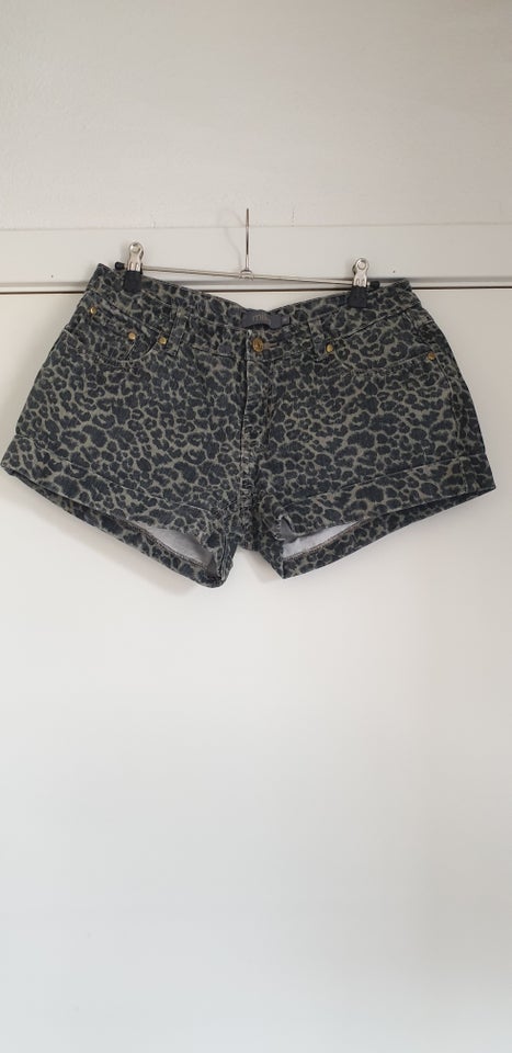 Shorts, Milla, str. 38