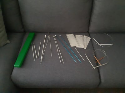 Strikkepinde, Strikkepinde, knapper, hæklenål og opbevaringsbox, Til den kreative kvinde 
God strikk
