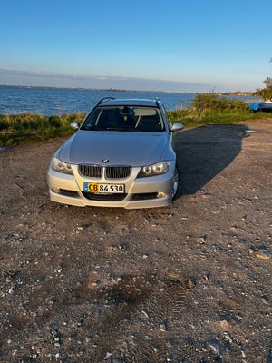 BMW 320d, 2,0, Diesel, 2007, km 360000, gråmetal, træk, klimaanlæg, aircondition, ABS, airbag, 4-dør