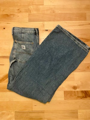 Jeans, Lee, str. 25,  B,  B,  Næsten som ny, Lee bukser. Utility slouch
Workwear.
Bredde ben. Ny mod