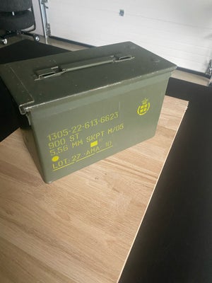 Militær, Ammunitionskasse, Original ammunitionskasse i olivengrøn med aftageligt vippelåg. Ideel opb