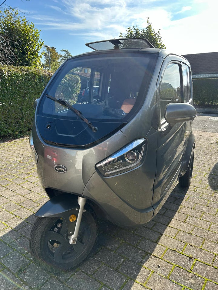 VGA Cabeasy Exclusive, 2021, 3060 km