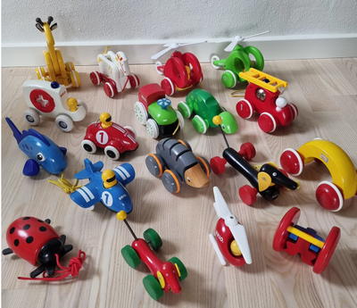 Brio legetøj, Brio legetøj:
Helikopter grøn,
Brandbil,
Skildpadde,
Tog,
Ambulance,
Fisk,
Pindsvin,
G