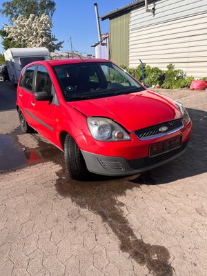 Ford Fiesta, 1,3 Ambiente, Benzin, 2006, km 227000, rød, nysynet, aircondition, ABS, airbag, 5-dørs,