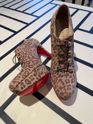 Stiletter, str. 39, Christian Louboutin ,  Leopard ,  God men brugt, Christian Louboutin str 39. Hæl