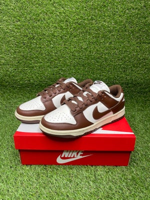 Sneakers, str. 38, Nike dunk low ,  Brun ,  Ubrugt, Nike Dunk Low Cacao Wow 

Cond: Helt nye, ubrugt