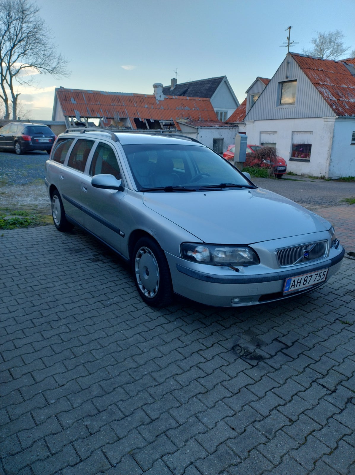 Volvo V70, 2,4 170 7prs, Benzin