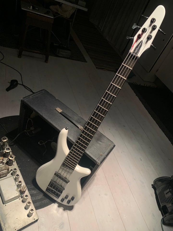 Elbas, andet mærke BASS COLLECTION SGC NANYO 5 STRING