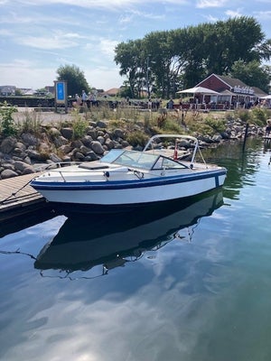 Motorbåd
