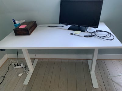 Skrivebord, Hæve/sænke skrivebord. Ingen slitage. 