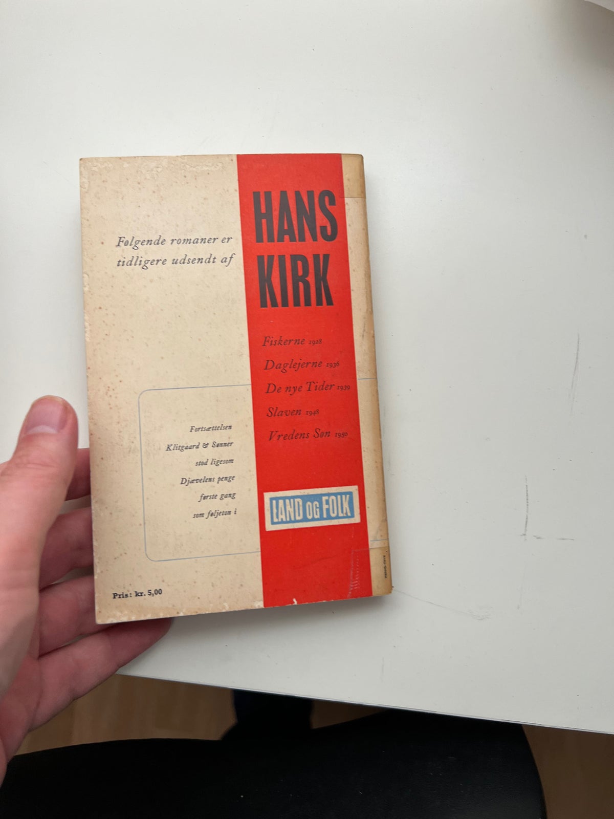 Djævelens penge, Hans Kirk, genre: roman