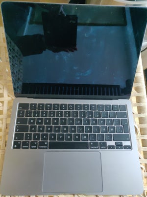 MacBook Air, A2681, M2 GHz, 8 GB ram, 256 GB harddisk, Defekt, Hej, sælger denne MacBook Air M2 som 