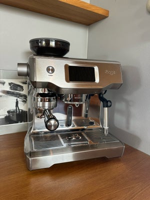 Barista kaffemaskine, Sage, The Oracle touch fuldautomatisk kaffemaskine, som kværner kaffebønnerne 