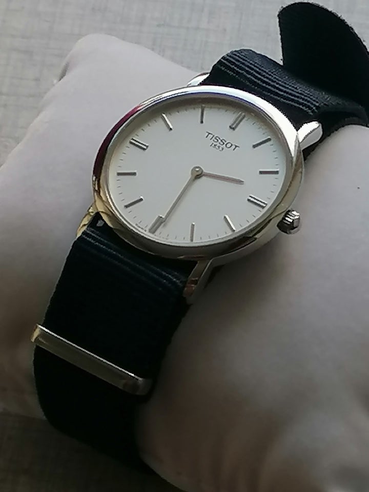 Andet smykke, SWISS ure TISSOT