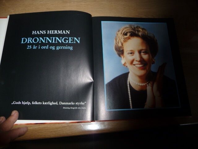 Dronning 25 år i ord og gerning, Hans Hermen, genre: