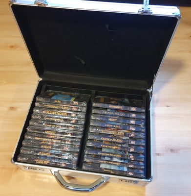 James bond kuffert, DVD, action, Special 007-kuffert med de første 20 James Bond film. Alle film er 