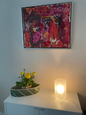 Lampe, Frostet glas enkel bord lampe i flot stand. Mål: 22x10 cm.
Har mange andre lamper på min side