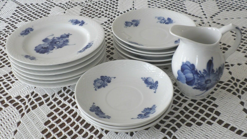 Porcelæn, Kgl. Blå Blomst m. flettet kant