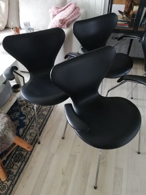 Arne Jacobsen, stol, 7 Stolen, 4 smukke 7 stole i sort læder sælges. billigt, pr. STK. 3500kr.   Se 