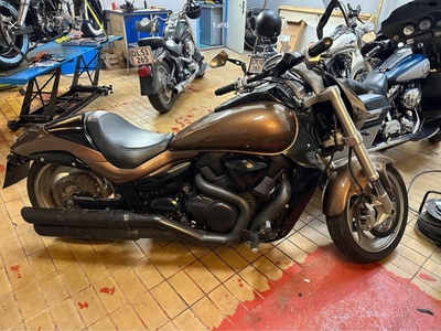 Suzuki, Vzr1800, 1800 ccm, 125 hk, 2006, 47000 km, Brun/sort, u.afgift, Sænket

Omdrejningstæller fl