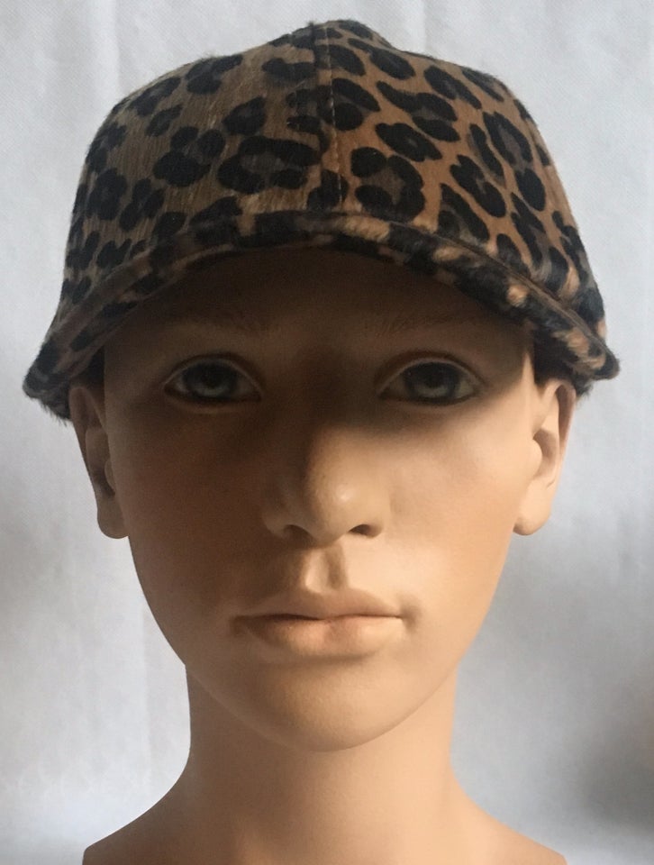 Kasket, Leopard Cap, str. 56-58