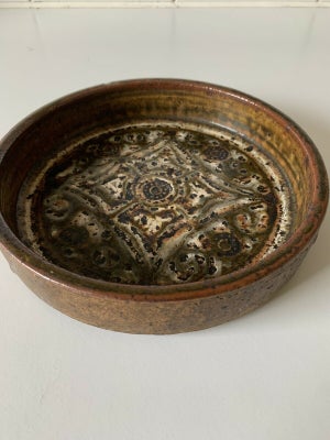 Keramik, Askebæger  skål, Hyggeligt Retro askebæger, underskål, pyntefad
Diameter 19 cm