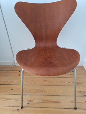Arne Jacobsen, stol, 7er, Teak 7er stol gammel model med metalkapsel . Hård ryg. En af de første mod