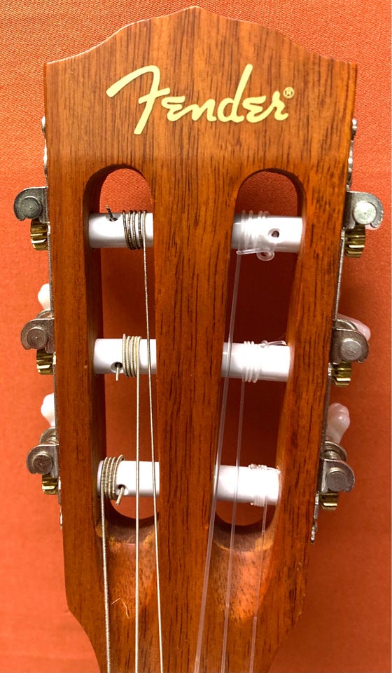 Spansk, Fender 3/4 ES C80