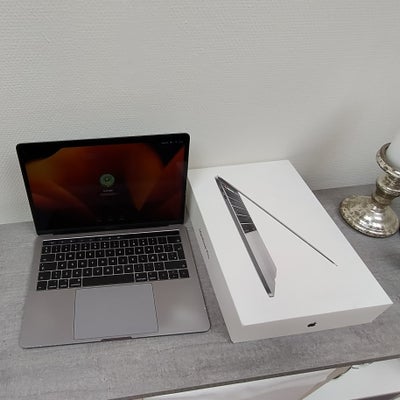 MacBook Pro, 13" Pro med Touchbar, 3.1 GHz, 8 GB ram, 256 GB harddisk, Perfekt, MacBook Pro 13" Reti