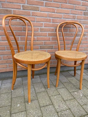 Spisebordsstol,  2 flotte Thonet/radomsko wienerstole.
Pænt flet på begge.

Stk: 850,- eller begge t