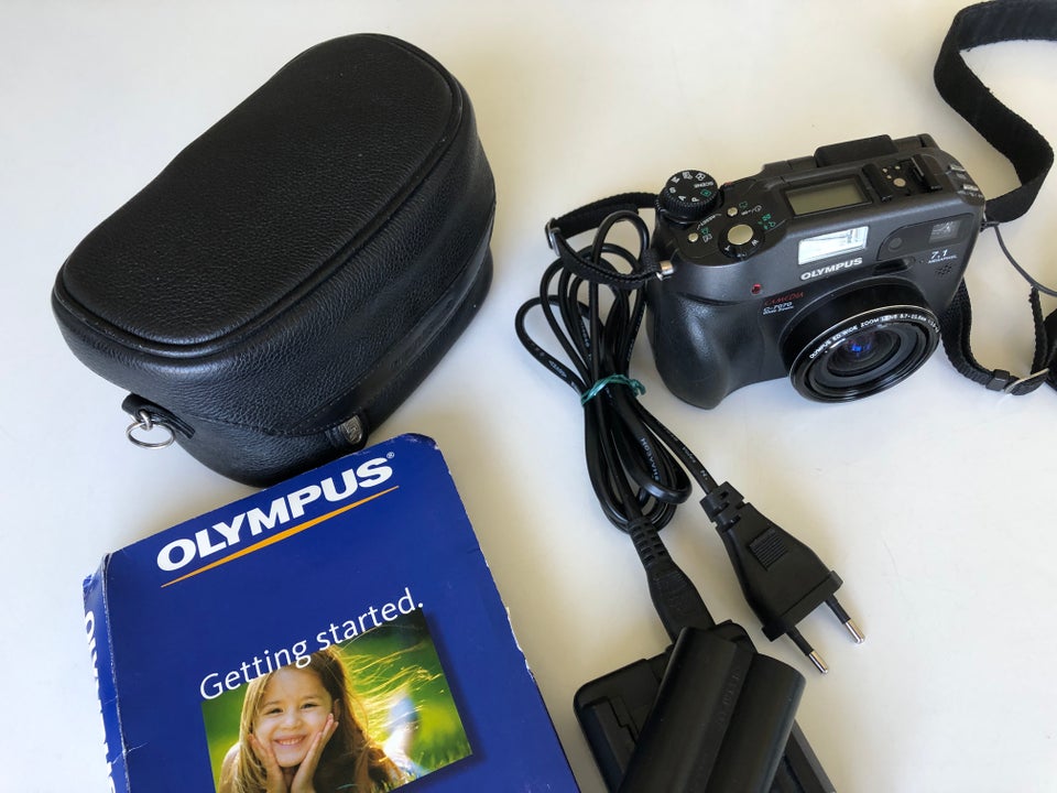 Olympus Olympus C-7070 Wide Zoom, 7.1 megapixels, 4 x optisk